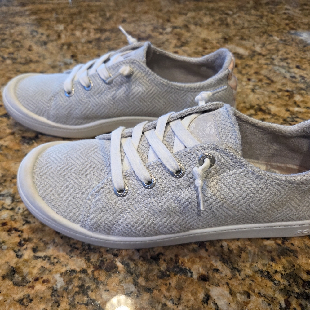 Roxy Light Gray Women's Sneakers